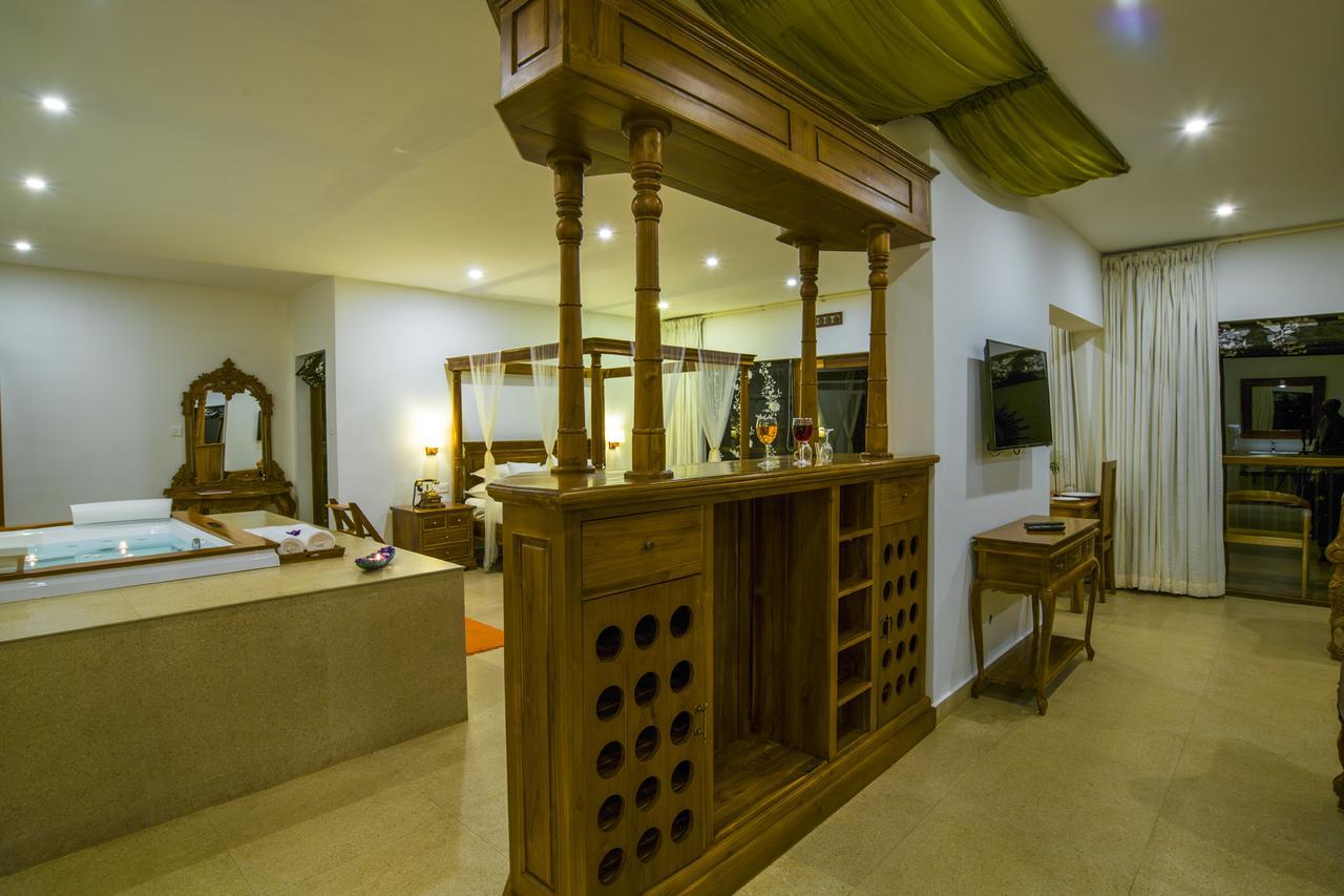Olive Golden Ridge Resort Chinnakanal Exterior foto